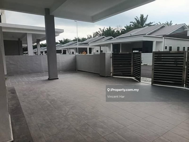 Semi-Detached House for Sale in Taman Selamat Indah, Sitiawan by Vincent Har - iProperty.com.my