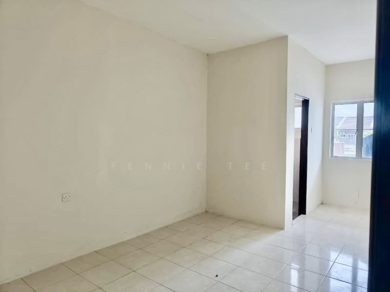 1-storey Terraced House for Sale in Teluk Intan, Perak by Fennie Tee - Master bedroom - iProperty.com.my