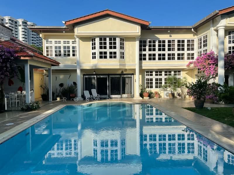 Bungalow House for Sale in Pantai Molek, Tanjung Tokong by Robert Low - Exterior - iProperty.com.my