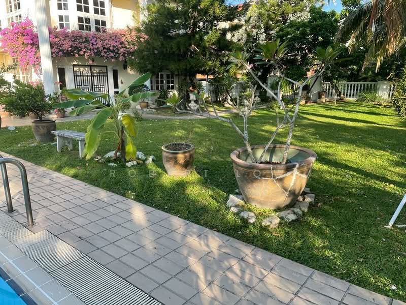 Bungalow House for Sale in Pantai Molek, Tanjung Tokong by Robert Low - Exterior - iProperty.com.my
