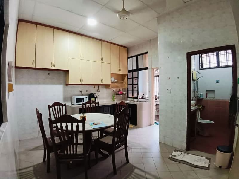 1-storey Terraced House for Sale in Taman Molek, Johor Bahru by Joan Ng - Kitchen - iProperty.com.my