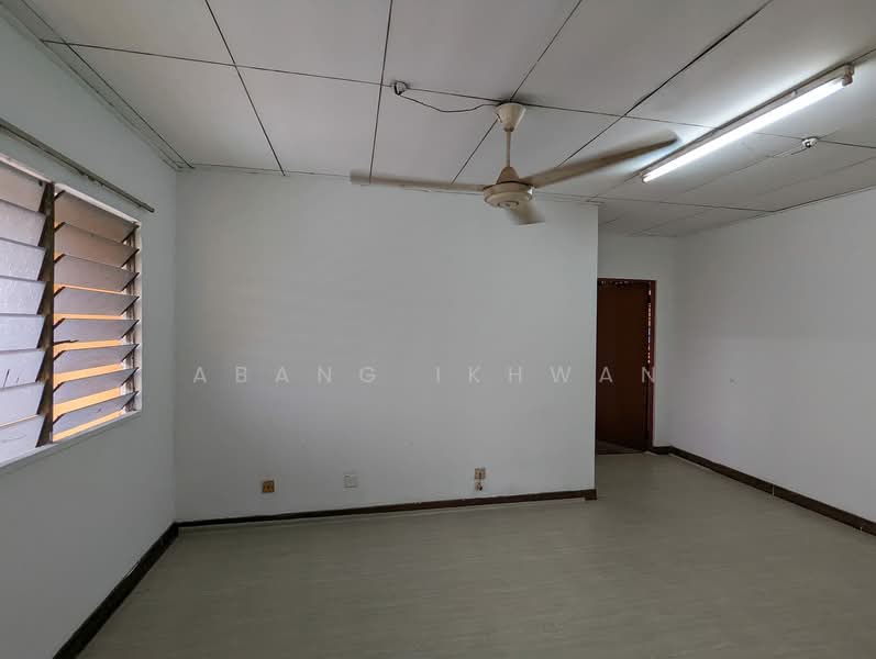 Flat for Sale in Flat PKNS Seksyen 8 by Abang Ikhwan - Interior - iProperty.com.my