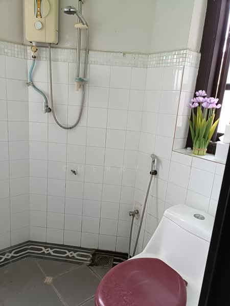 Bungalow for Rent in Limbongan (Klebang) - Cherry . - Bathroom - PropertyGuru.com.my