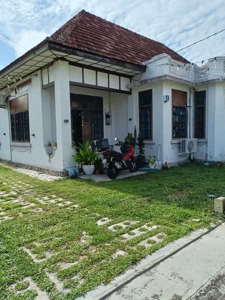 Bungalow for Rent in Limbongan (Klebang) - Cherry . - Exterior - PropertyGuru.com.my