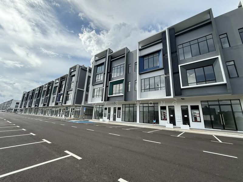 Shop for Rent in Austin Crest (Johor Bahru) - Gladys Wong - Exterior - PropertyGuru.com.my