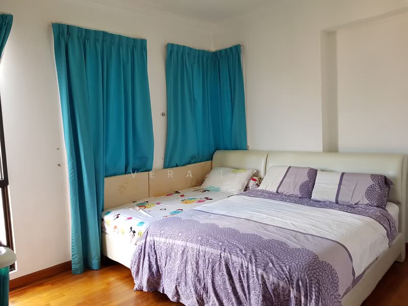 Seasons View, 5 Pemimpin Drive, 2 Bedrooms, 969 sqft, Condominium For Rent, by Vera Loh, 21540610 - Spacious Master Bedroom - PropertyGuru.com.sg