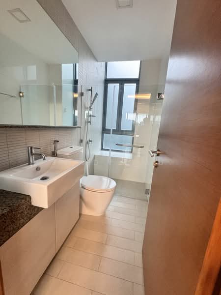 Viz at Holland, 221 Queensway, 3 Bedrooms, 1,109 sqft, Condominium For Rent, by Sandy Lau, 25029853 - PropertyGuru.com.sg
