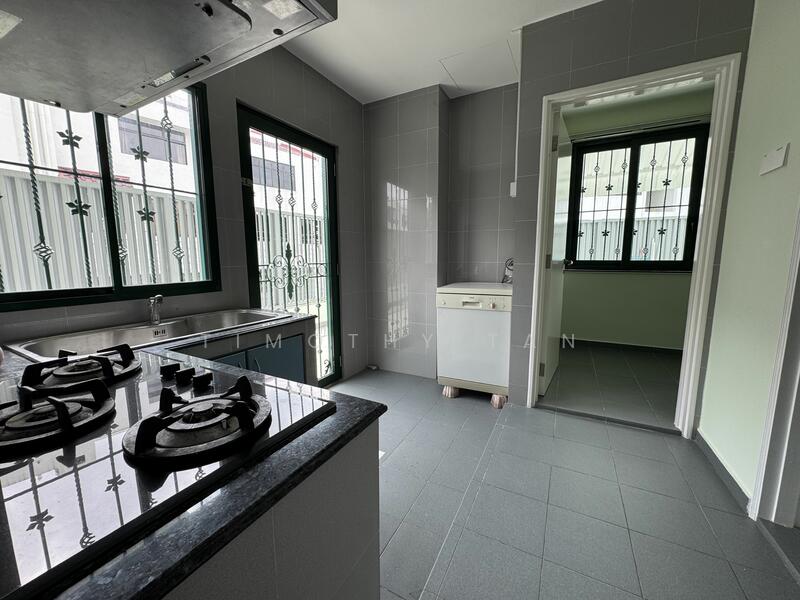 Windsor Park Estate, Windsor Park Road, 6 Bedrooms, 6,830 sqft, Bungalow House For Rent, by Timothy Tan, 25401427 - PropertyGuru.com.sg