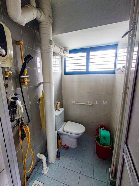 124 Hougang Avenue 1, 124 Hougang Avenue 1, Room Rental, 100 sqft, HDB Flat For Rent, by Ronald Lim, 25594440 - PropertyGuru.com.sg