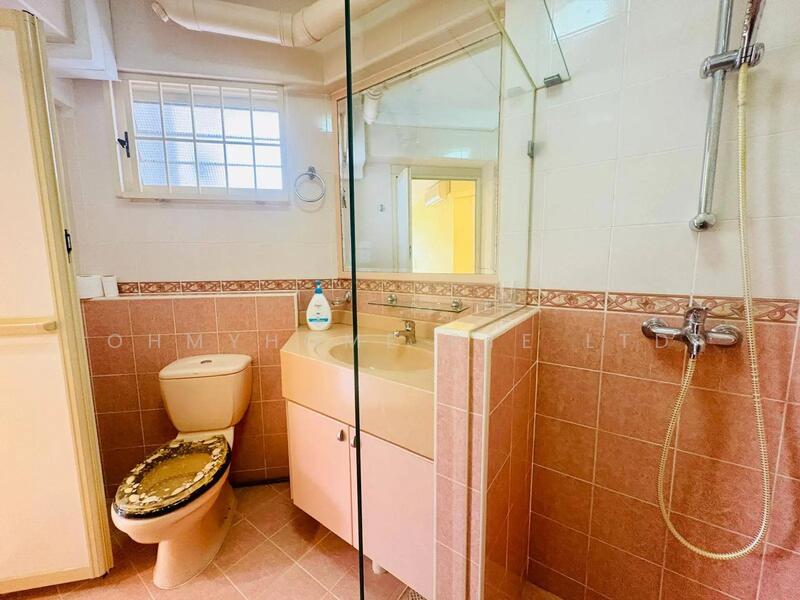 184 Jelebu Road, 184 Jelebu Road, 3 Bedrooms, 1,216 sqft, HDB Flat For Sale, by STEVEN NG, 500010408 - Bathroom - PropertyGuru.com.sg