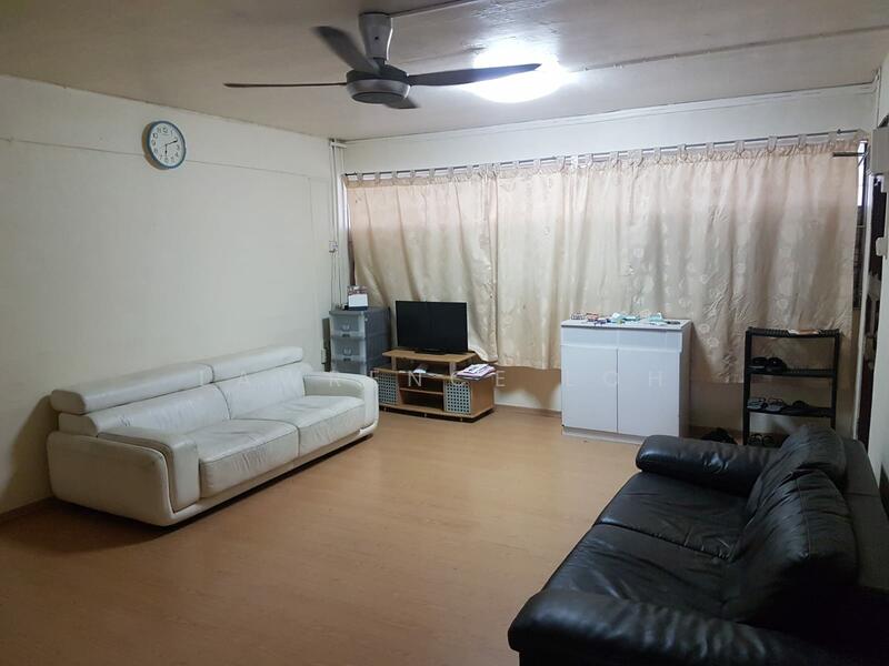 1 Saint George's Road, 1 Saint George's Road, 3 Bedrooms, 882 sqft, HDB Flat For Sale, by Lawrence Loh, 500011948 - Living Room - PropertyGuru.com.sg