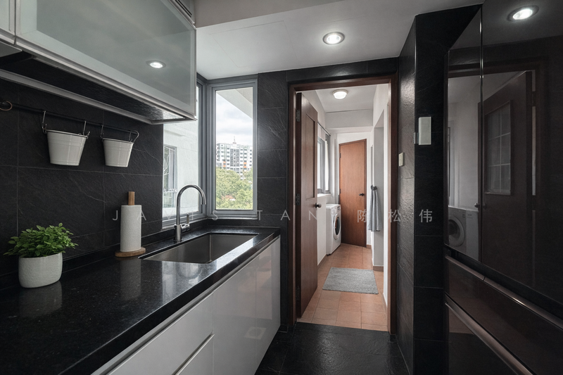 Aquarius By The Park, 1 Bedok Reservoir View, 3 Bedrooms, 1,227 sqft, Condominium For Sale, by Javis Tan 陈松伟, 500032386 - Kitchen - PropertyGuru.com.sg