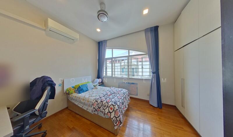 Eastwood Park, Eastwood Walk, 5 Bedrooms, 2,847 sqft, Terraced House For Sale, by Dominic Lim, 500032800 - Bedroom 1 (level 3) - PropertyGuru.com.sg