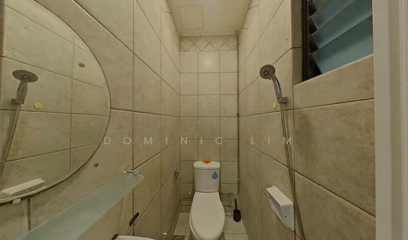 Eastwood Park, Eastwood Walk, 5 Bedrooms, 2,847 sqft, Terraced House For Sale, by Dominic Lim, 500032800 - Helper's Bathroom - PropertyGuru.com.sg
