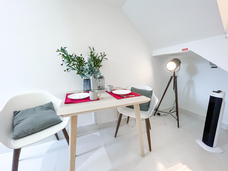 NEWest, 3 West Coast Drive, Room Rental, 150 sqft, Apartment For Rent, by Karen Tan, 500055011 - PropertyGuru.com.sg