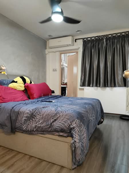 239 Bukit Batok East Avenue 5, 239 Bukit Batok East Avenue 5, 3 Bedrooms, 1,119 sqft, HDB Flat For Sale, by Ele Chan, 500060944 - Bedroom - PropertyGuru.com.sg