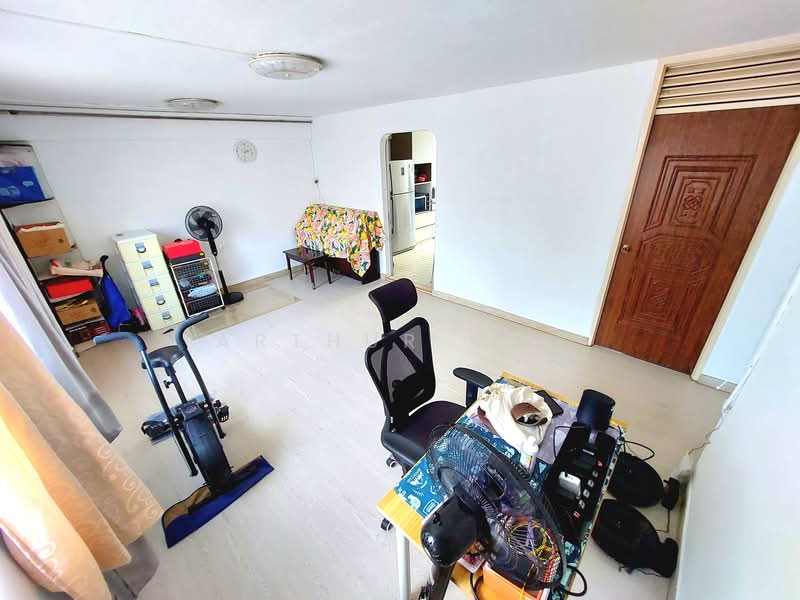 269 Bukit Batok East Avenue 4, 269 Bukit Batok East Avenue 4, 3 Bedrooms, 904 sqft, HDB Flat For Sale, by Arthur Koh, 500063993 - Living room photo 2 - PropertyGuru.com.sg