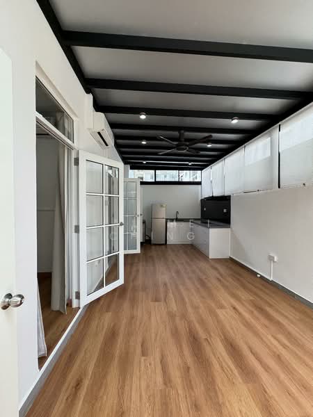 St. Michael Road, St Michael Road, 2 Bedrooms, 700 sqft, Terraced House For Rent, by Lau Mei Ching, 500076179 - Living - PropertyGuru.com.sg