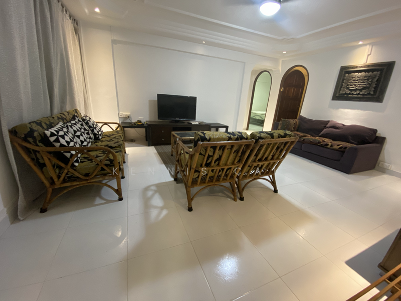 8 Bedok South Avenue 2, 8 Bedok South Avenue 2, 3 Bedrooms, 882 sqft, HDB Flat For Rent, by Kennis Cai, 500081630 - Living Room - PropertyGuru.com.sg