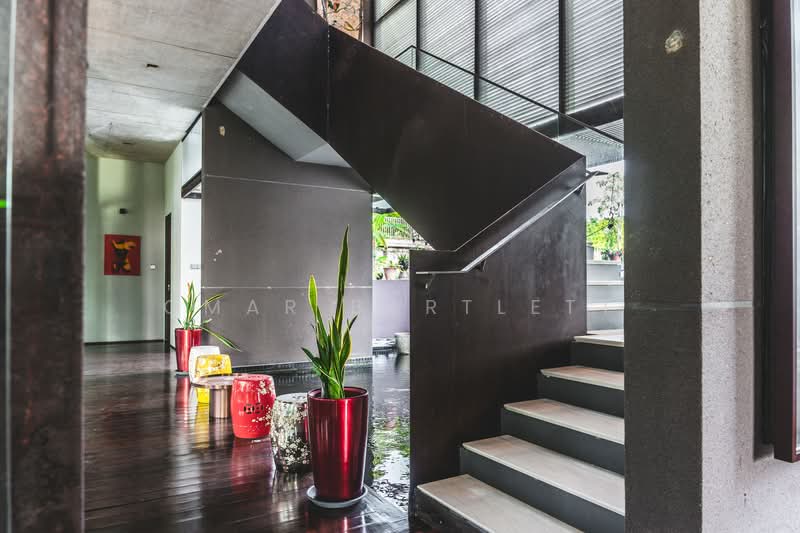Windsor Park Estate, Florida Road, 5 Bedrooms, 8,700 sqft, Bungalow House For Sale, by Omar Bartlett, 500085832 - Interior - PropertyGuru.com.sg