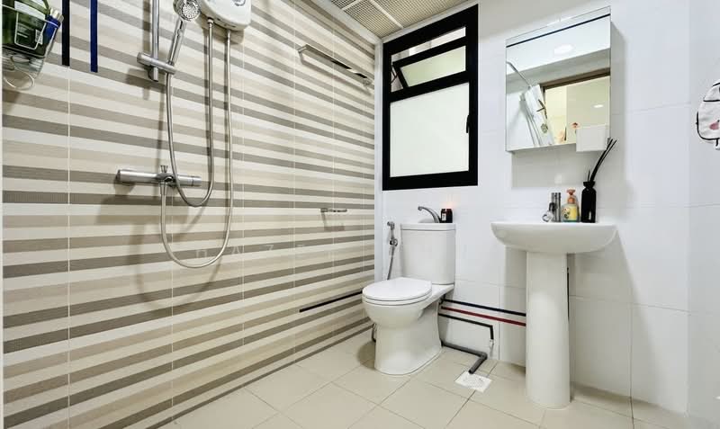 419C Northshore Drive, 419C Northshore Drive, 1 Bedroom, 409 sqft, HDB Flat For Sale, by Hazel Chua, 500110992 - Bathroom - PropertyGuru.com.sg