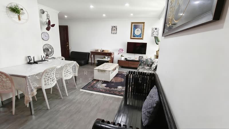 688F Woodlands Drive 75, 688F Woodlands Drive 75, 3 Bedrooms, 969 sqft, HDB Flat For Sale, by Sharrbinaa M Ismaiil, 500118195 - Living Room - PropertyGuru.com.sg