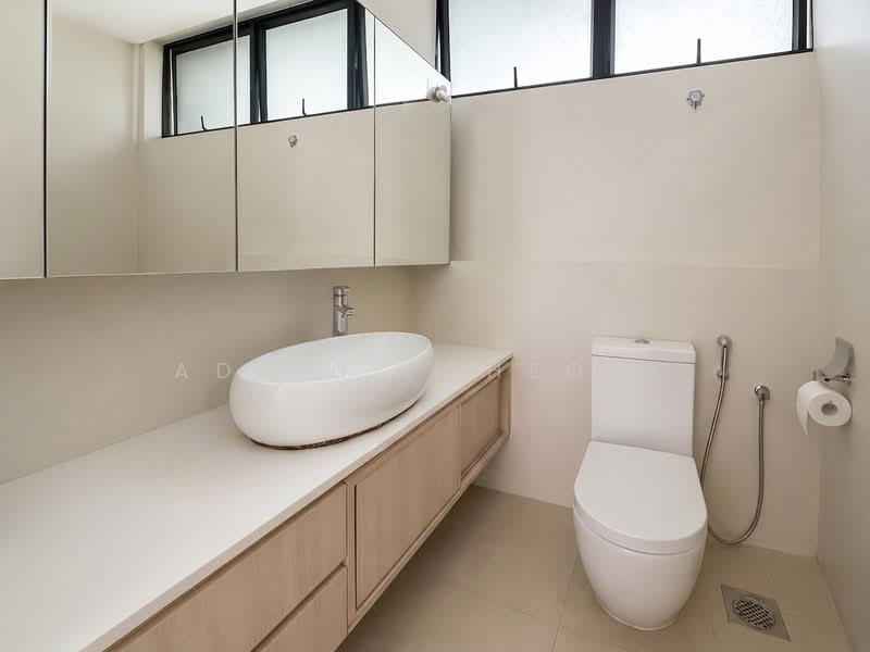 Fernwood Towers, 28 Fernwood Terrace, 3 Bedrooms, 1,195 sqft, Condominium For Sale, by Addine Cheong, 500119215 - Bathroom - PropertyGuru.com.sg
