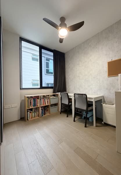 The Enclave Holland, 131 Holland Road, 4 Bedrooms, 1,389 sqft, Condominium For Sale, by Andy Tan, 500120974 - Bedroom - PropertyGuru.com.sg