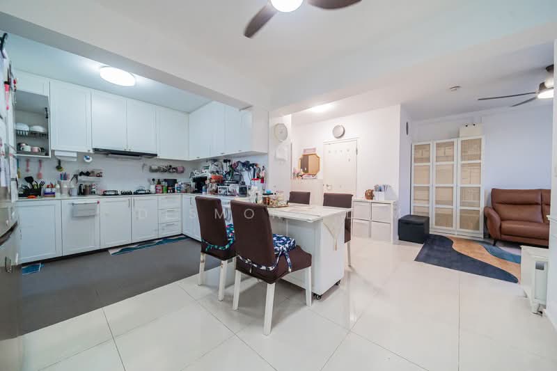 154B Bedok South Road, 154B Bedok South Road, 3 Bedrooms, 1,001 sqft, HDB Flat For Sale, by Desmond Lim, 500126339 - Kitchen - PropertyGuru.com.sg