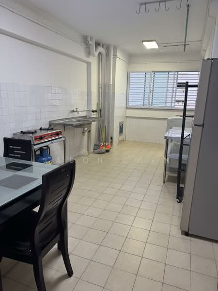 270 Yishun Street 22, 270 Yishun Street 22, 2 Bedrooms, 796 sqft, HDB Flat For Rent, by Jason Chen, 500127358 - Kitchen - PropertyGuru.com.sg