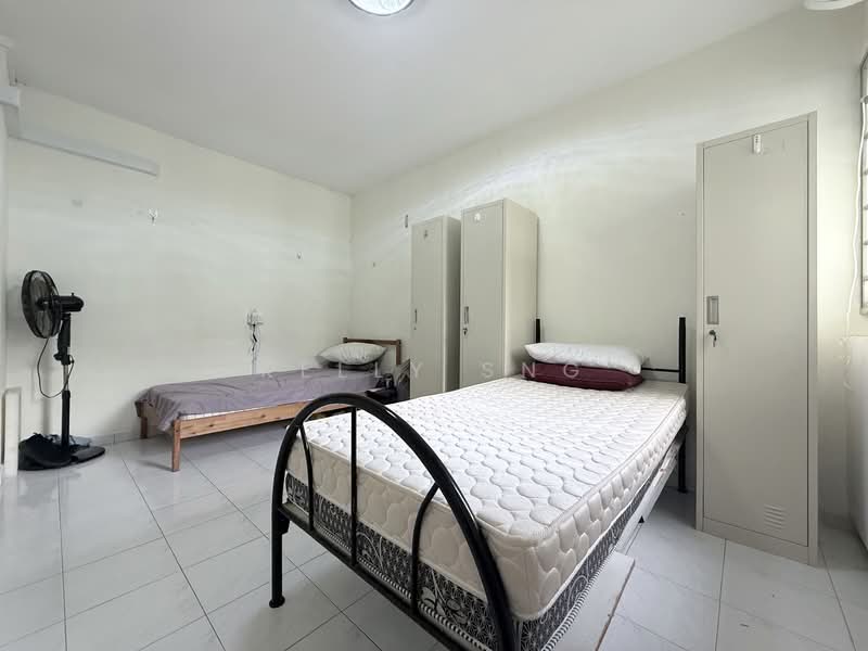 205 Yishun Street 21, 205 Yishun Street 21, Room Rental, 150 sqft, HDB Flat For Rent, by Kelly Sng, 500128404 - Room 1 (Master Bedroom) - PropertyGuru.com.sg