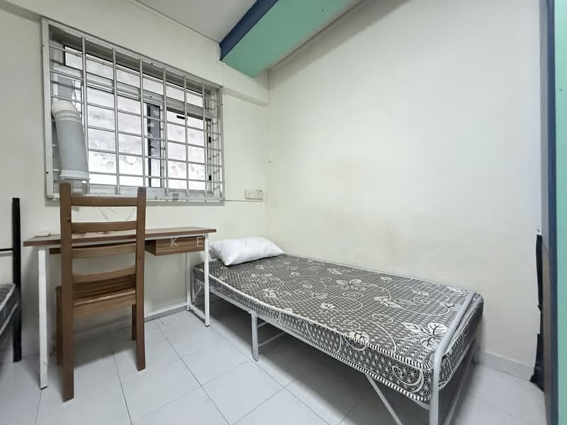 205 Yishun Street 21, 205 Yishun Street 21, Room Rental, 150 sqft, HDB Flat For Rent, by Kelly Sng, 500128404 - Room 2 (Common Bedroom) - PropertyGuru.com.sg