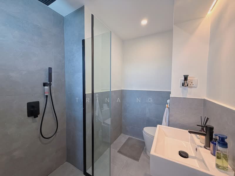 357 Hougang Avenue 7, 357 Hougang Avenue 7, 2 Bedrooms, 1,654 sqft, HDB Flat For Sale, by Trina Ng, 500130126 - Bathroom - PropertyGuru.com.sg