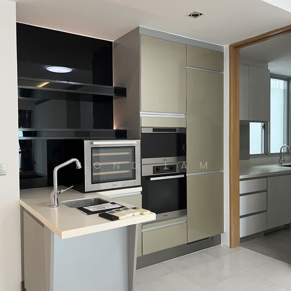 The Vermont On Cairnhill, 12A Cairnhill Rise, 3 Bedrooms, 1,410 sqft, Apartment For Rent, by Bond Lam, 500132612 - Kitchen - PropertyGuru.com.sg