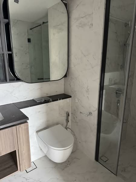 Sceneca Residence, 26 Tanah Merah Kechil Link, 2 Bedrooms, 678 sqft, Condominium For Rent, by James ., 500132677 - Bathroom - PropertyGuru.com.sg