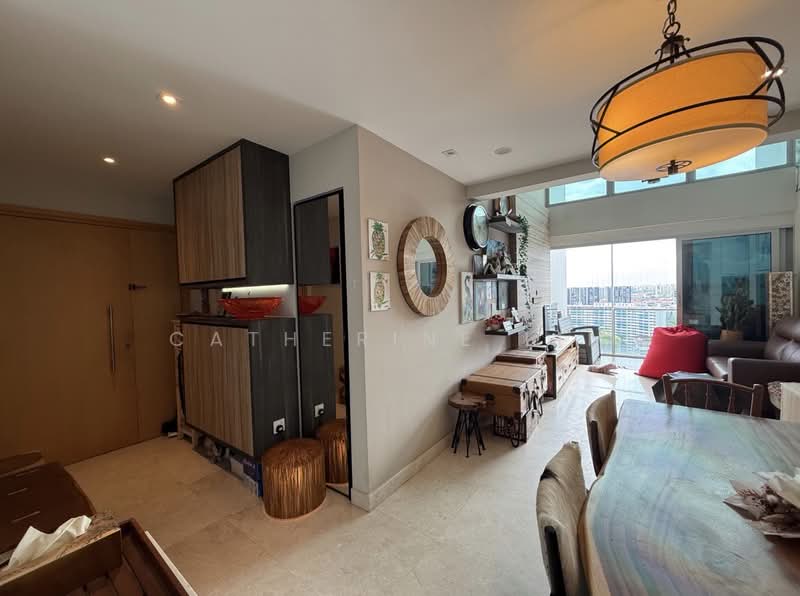Eight Riversuites, 10 Whampoa East, 3 Bedrooms, 1,196 sqft, Condominium For Sale, by Catherine Lim, 500132723 - Living Room - PropertyGuru.com.sg