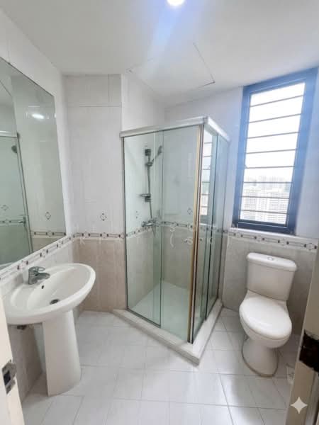 Harbour View Towers, 21 Telok Blangah Drive, 3 Bedrooms, 1,615 sqft, Condominium For Rent, by Heng Soon Kiat (SK), 500132848 - Bathroom - PropertyGuru.com.sg