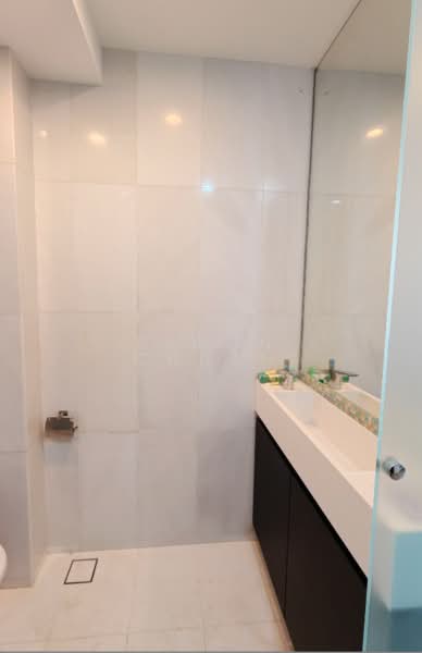 Metro Loft, 5 Lorong 27 Geylang, Studio, 452 sqft, Condominium For Rent, by Simon Chuah, 500134155 - Bathroom - PropertyGuru.com.sg