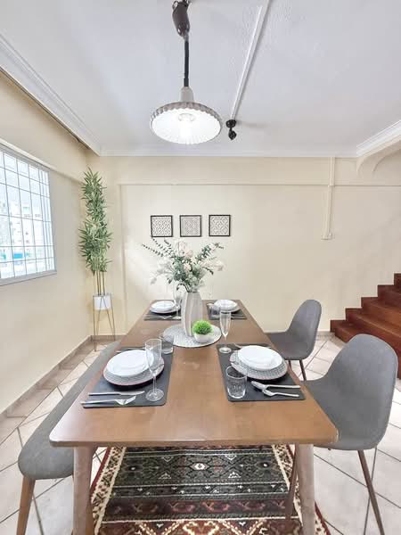 838 Woodlands Street 82, 838 Woodlands Street 82, 3 Bedrooms, 1,572 sqft, HDB Flat For Sale, by Ainsley Chong Chong, 500136927 - Dining Room - PropertyGuru.com.sg