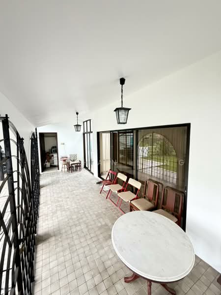 Hua Guan Avenue, , 5 Bedrooms, 2,800 sqft, Semi-Detached House For Rent, by Tan Han Long, 500137820 - Exterior - PropertyGuru.com.sg
