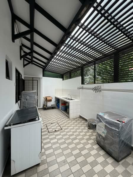 Hua Guan Avenue, , 5 Bedrooms, 2,800 sqft, Semi-Detached House For Rent, by Tan Han Long, 500137820 - Exterior - PropertyGuru.com.sg