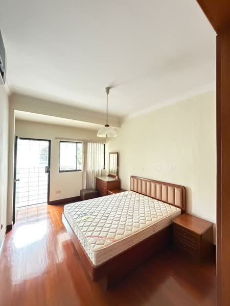 Hua Guan Avenue, , 5 Bedrooms, 2,800 sqft, Semi-Detached House For Rent, by Tan Han Long, 500137820 - Bedroom - PropertyGuru.com.sg