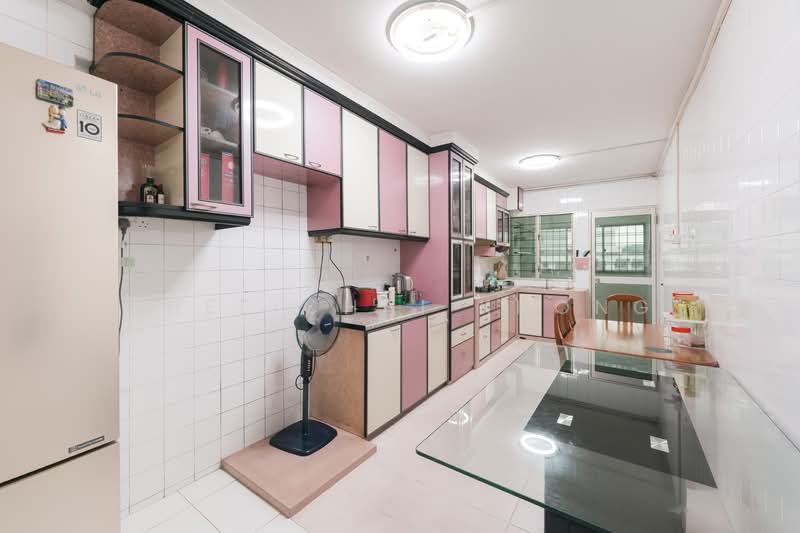 873 Woodlands Street 81, 873 Woodlands Street 81, 3 Bedrooms, 1,194 sqft, HDB Flat For Sale, by Chee Chai Khong, 500141763 - Kitchen - PropertyGuru.com.sg
