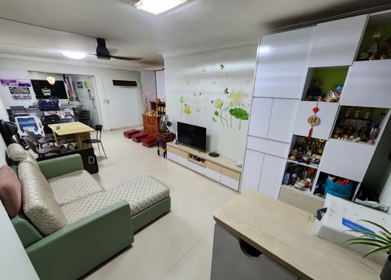 144 Yishun Street 11, 144 Yishun Street 11, 3 Bedrooms, 1,001 sqft, HDB Flat For Sale, by Dominic Phua, 500142664 - Living Room - PropertyGuru.com.sg