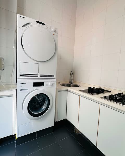 Braddell Heights Estate, Cotswold Close, 5 Bedrooms, 6,500 sqft, Detached House For Rent, by Yen Ng, 500142762 - Miele Washer & Dryer & Hobs - PropertyGuru.com.sg