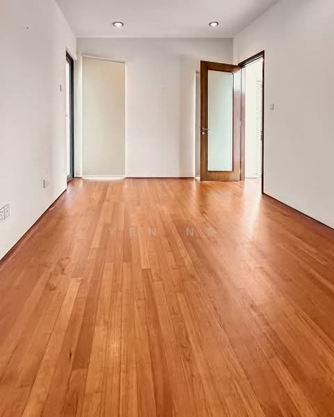 Braddell Heights Estate, Cotswold Close, 5 Bedrooms, 6,500 sqft, Detached House For Rent, by Yen Ng, 500142762 - Ensuite Bedroom #5 - PropertyGuru.com.sg