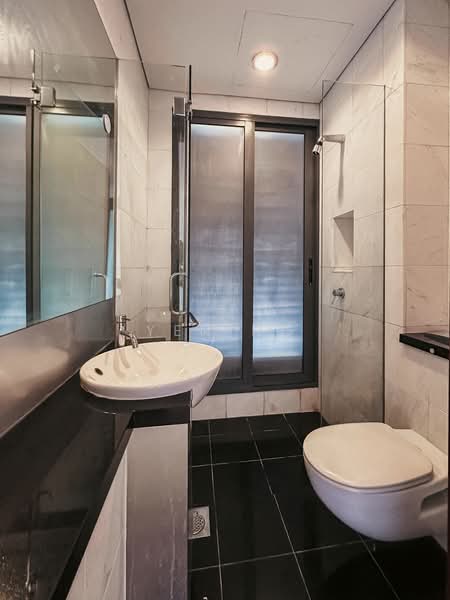 Braddell Heights Estate, Cotswold Close, 5 Bedrooms, 6,500 sqft, Detached House For Rent, by Yen Ng, 500142762 - Bathroom #4 - PropertyGuru.com.sg