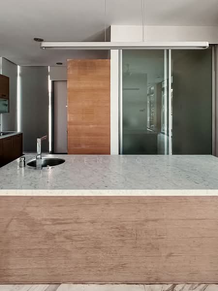 Braddell Heights Estate, Cotswold Close, 5 Bedrooms, 6,500 sqft, Detached House For Rent, by Yen Ng, 500142762 - Kitchen Island with Miele dishwasher - PropertyGuru.com.sg