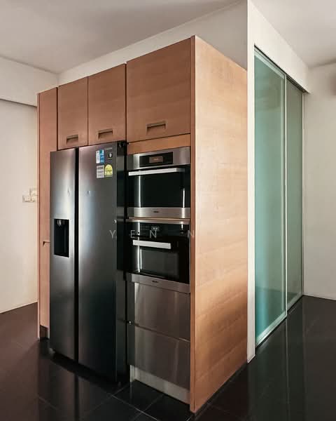 Braddell Heights Estate, Cotswold Close, 5 Bedrooms, 6,500 sqft, Detached House For Rent, by Yen Ng, 500142762 - Kitchen with premium fittings - PropertyGuru.com.sg