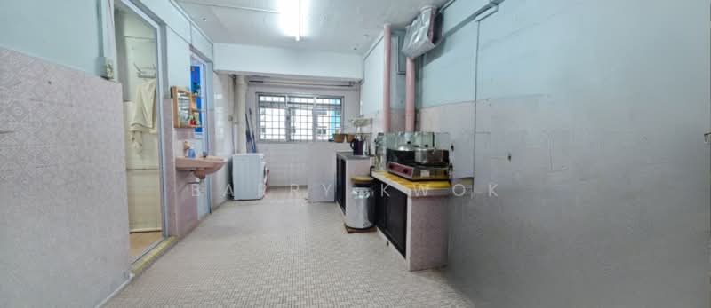 5 Lorong Lew Lian, 5 Lorong Lew Lian, 2 Bedrooms, 689 sqft, HDB Flat For Sale, by Barry Kwok, 500147915 - Kitchen - PropertyGuru.com.sg